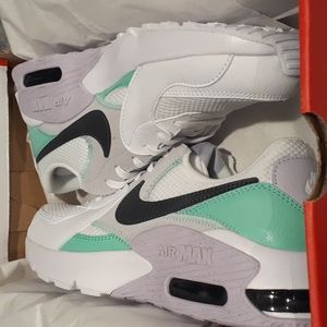 Women's Nike Air max Excee  size 8.5 white, lavender, mint
